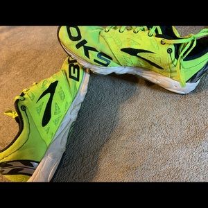 Women’s brook t7 running shoes